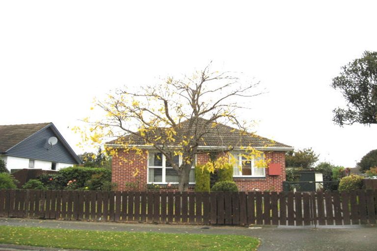 Photo of property in 6 Paddington Street, Northcote, Christchurch, 8052