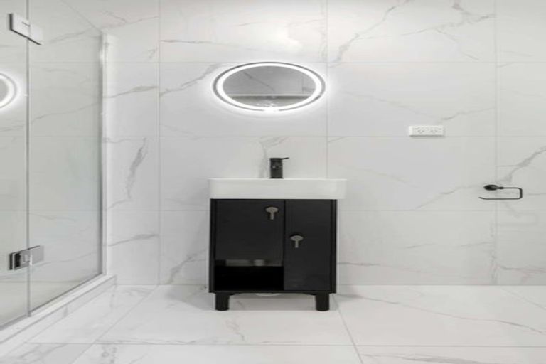 Photo of property in 8/1 Waters Place, New Lynn, Auckland, 0600