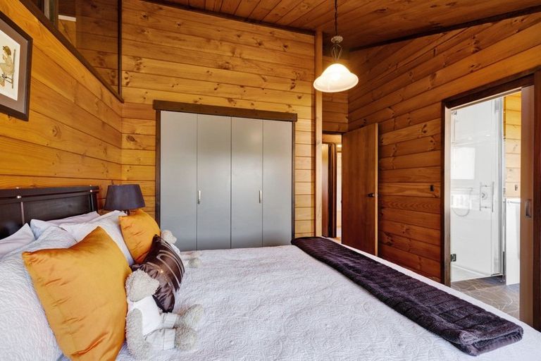 Photo of property in 1760 Mountain Road, Inglewood, 4386