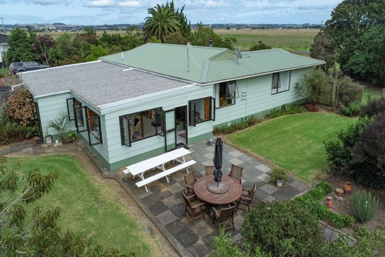 Photo of property in 76 Robertson Road, Ruawai, 0591