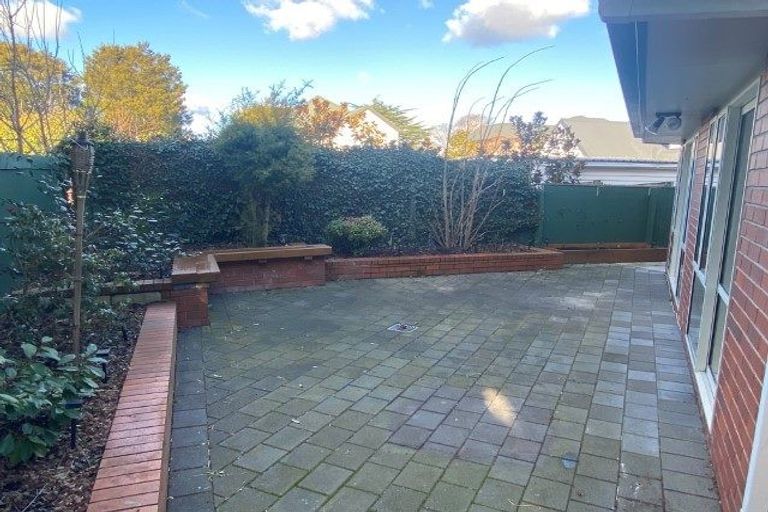 Photo of property in 68a Memorial Avenue, Ilam, Christchurch, 8053