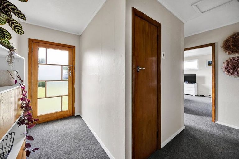 Photo of property in 42 Puriri Street, Hawera, 4610