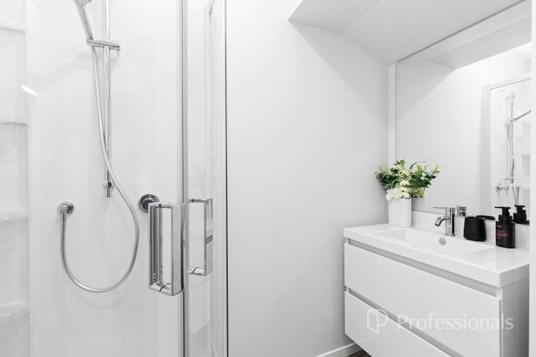 Photo of property in 18b King Street, Upper Hutt Central, Upper Hutt, 5018