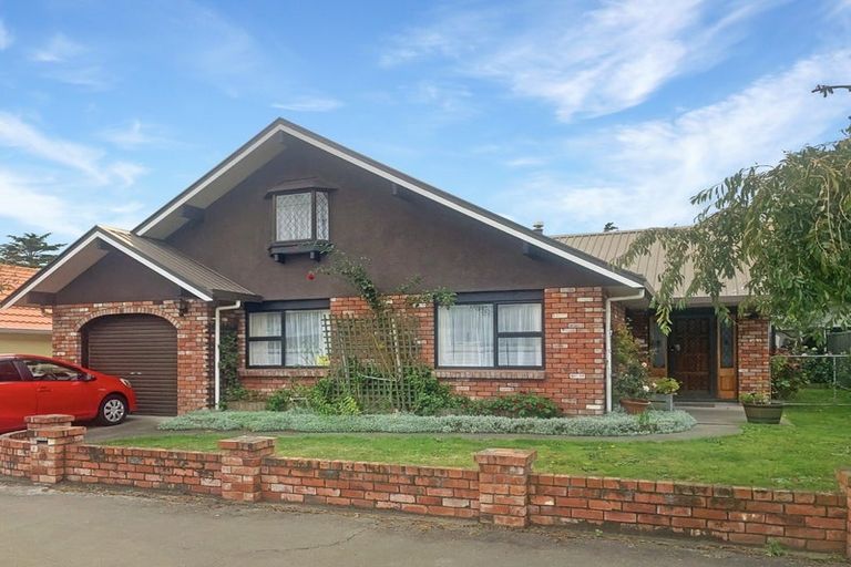 Photo of property in 9 Denmark Street, Dannevirke, 4930
