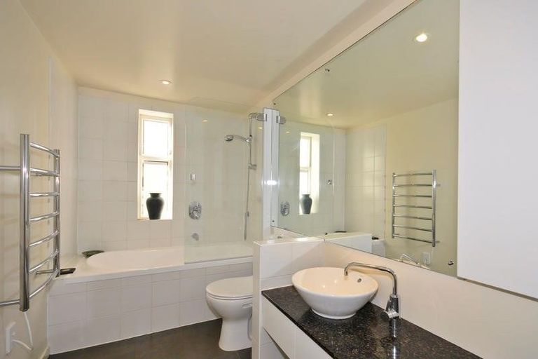 Photo of property in 51 Mantell Street, Seatoun, Wellington, 6022