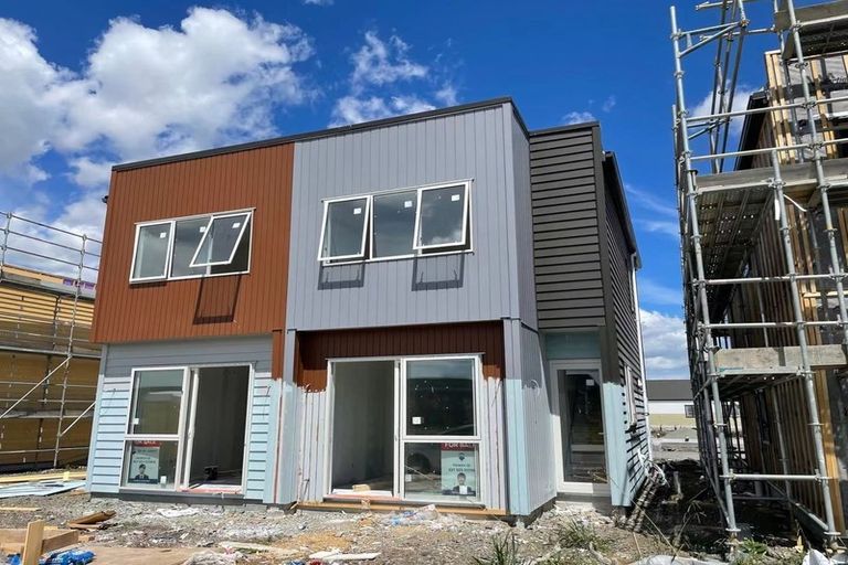 Photo of property in 27 Kaha Road, Takanini, 2110