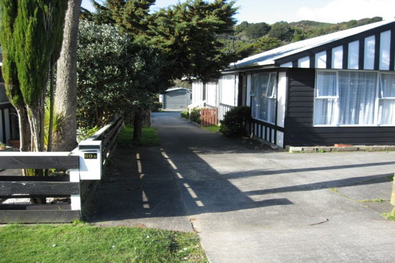 Photo of property in 89b Main Road, Wainuiomata, Lower Hutt, 5014