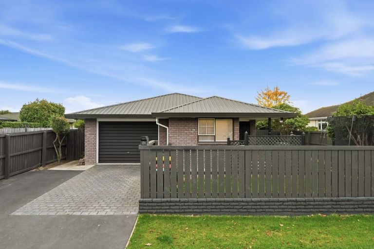 Photo of property in 1/54 Aorangi Road, Bryndwr, Christchurch, 8053