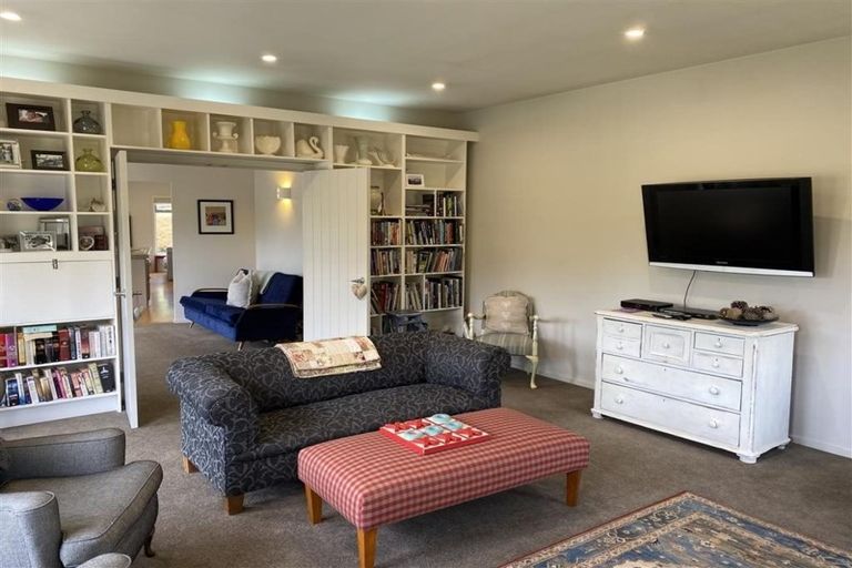 Photo of property in 7 Drake Place, Lake Hawea, Wanaka, 9382