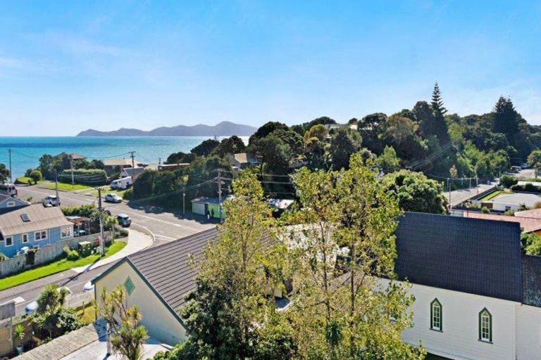 Photo of property in 17 Beach Road, Paekakariki, 5034