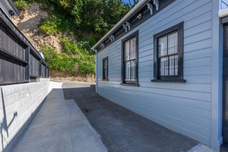 Photo of property in 4a Seaview Terrace, Bluff Hill, Napier, 4110