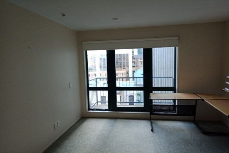 Photo of property in Courtenay Apartments, 507/120 Courtenay Place, Te Aro, Wellington, 6011