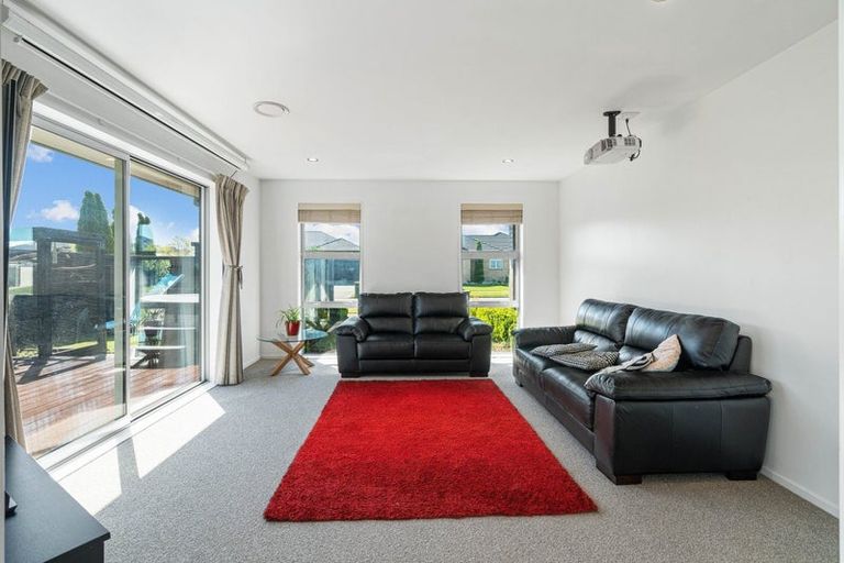 Photo of property in 8 Whitnall Street, Halswell, Christchurch, 8025