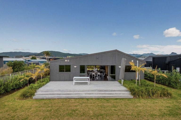 Photo of property in 129 Ngaio Drive, Matarangi, Whitianga, 3592