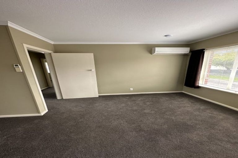 Photo of property in 11 Lyndhurst Crescent, Aranui, Christchurch, 8061