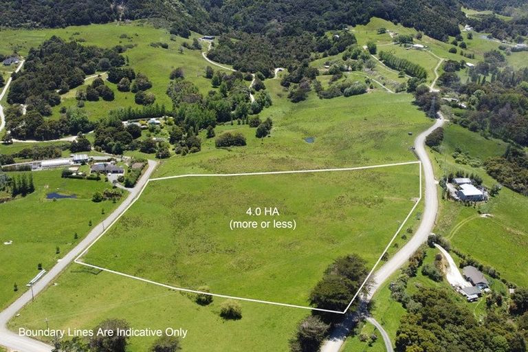 Photo of property in 208 Mountain Road, Maungaturoto, 0587