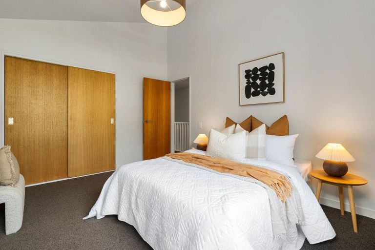 Photo of property in 12/3 Severn Street, Island Bay, Wellington, 6023