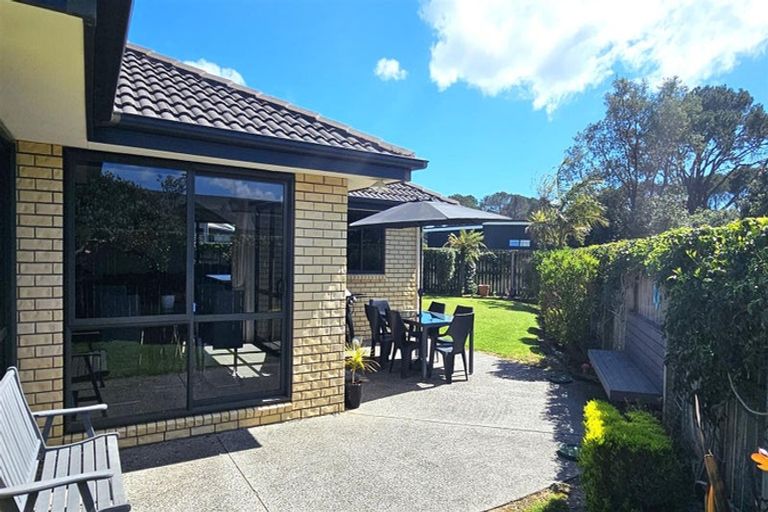 Photo of property in 106 Benjamin Place, Matarangi, Whitianga, 3592
