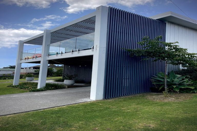 Photo of property in 21 Tindalls Bay Road, Tindalls Beach, Whangaparaoa, 0930