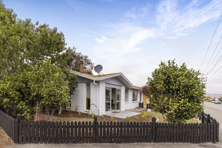 Photo of property in 42c Hutcheson Street, Mayfield, Blenheim, 7201