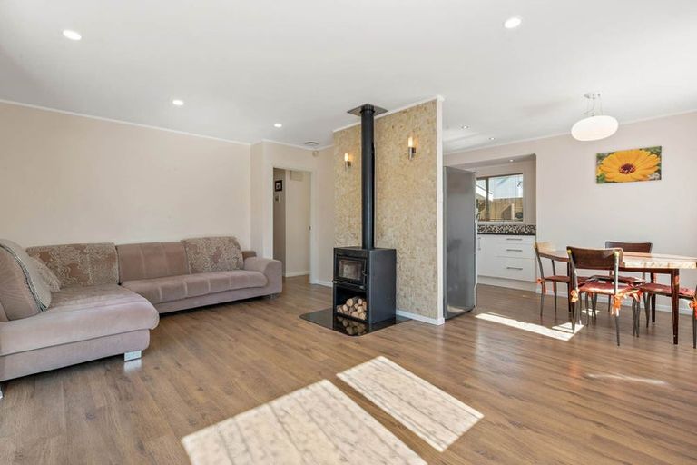 Photo of property in 74a Reynella Drive, Massey, Auckland, 0614