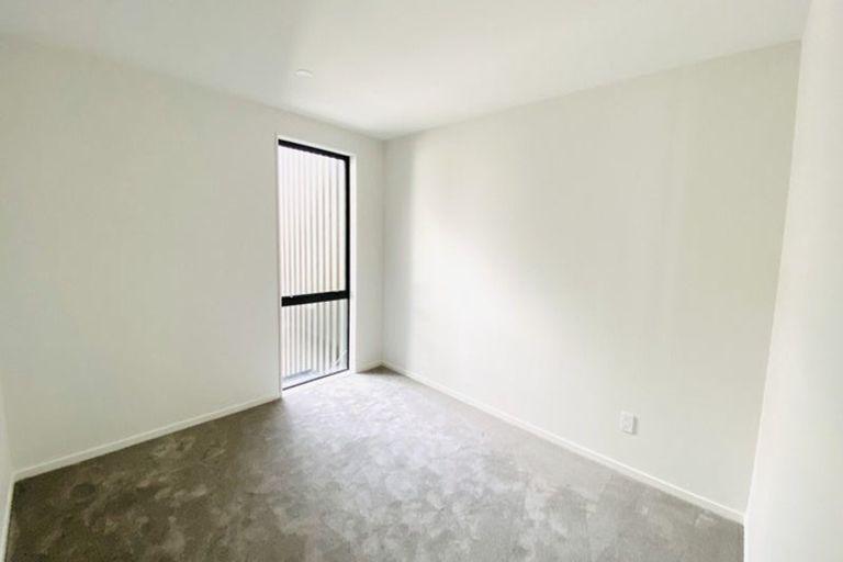 Photo of property in 1/32b Westgate Drive, Massey, Auckland, 0614