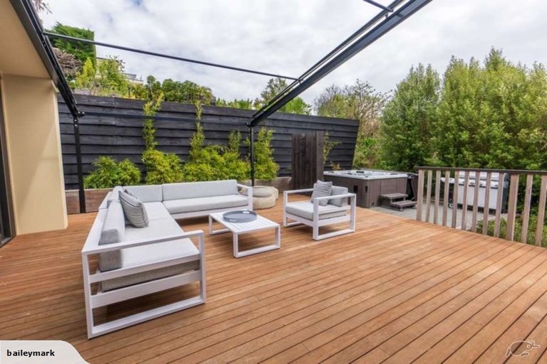 Photo of property in 109c Moncks Spur Road, Redcliffs, Christchurch, 8081