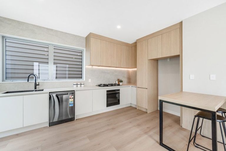 Photo of property in 13b Liam Place, Half Moon Bay, Auckland, 2012