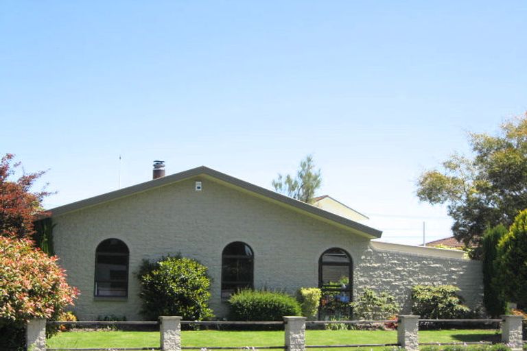 Photo of property in 65 Dunbarton Street, Redwood, Christchurch, 8051