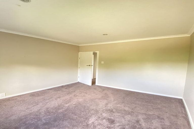 Photo of property in 1/50 Glencoe Road, Browns Bay, Auckland, 0630