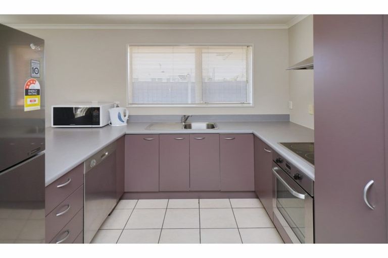 Photo of property in 58a Northcote Road, Northcote, Christchurch, 8052