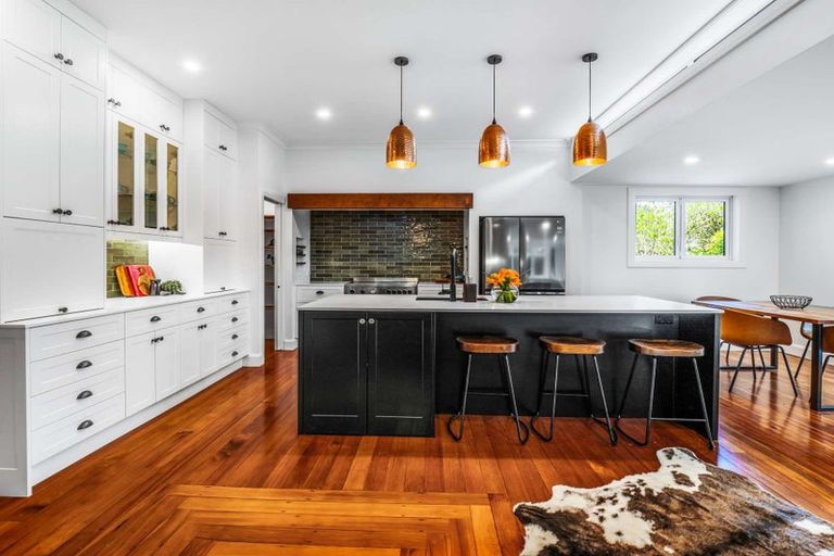 Photo of property in 5 Parkes Avenue, Saint Johns Hill, Whanganui, 4501