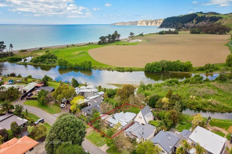 Photo of property in 42 Kuku Street, Te Awanga, 4102