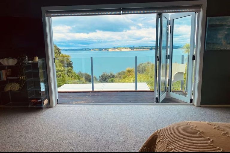 Photo of property in 837a Whangaparaoa Road, Manly, Whangaparaoa, 0930