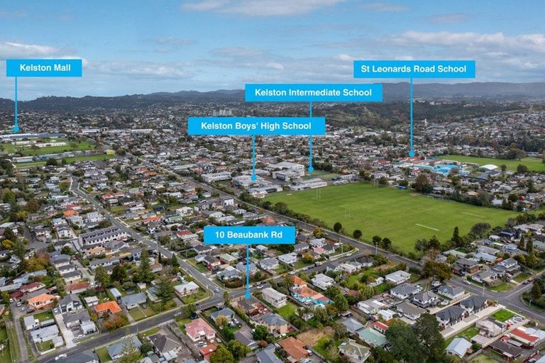 Photo of property in 10 Beaubank Road, Kelston, Auckland, 0602