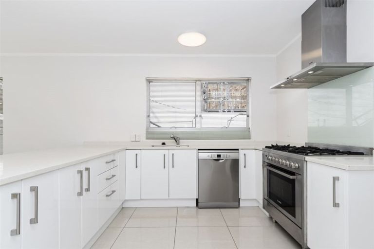 Photo of property in 6 Fourth Avenue, Tauranga, 3110