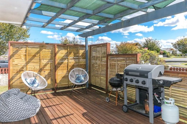 Photo of property in 2 Katherine Place, Melville, Hamilton, 3206