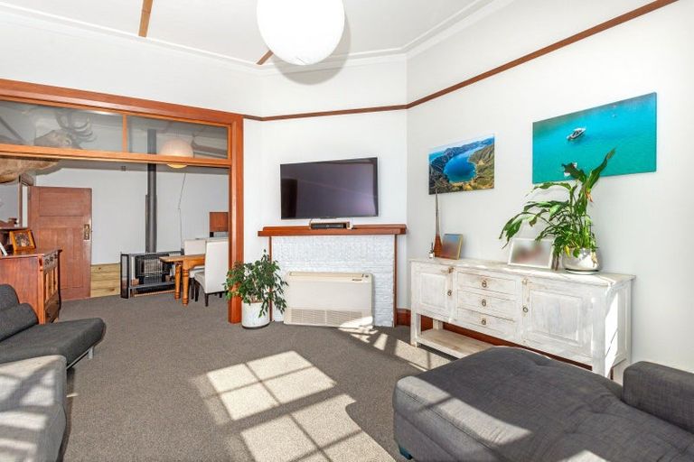 Photo of property in 129 Iranui Road, Inner Kaiti, Gisborne, 4010