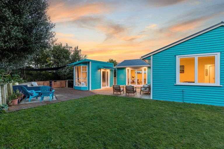 Photo of property in 25 Excellency Terrace, Ascot Park, Porirua, 5024