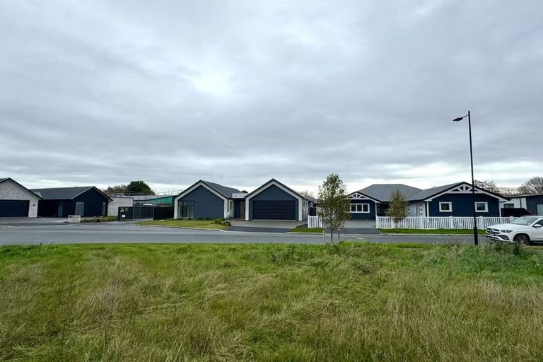 Photo of property in 7 Ferbane Way, Halswell, Christchurch, 8025