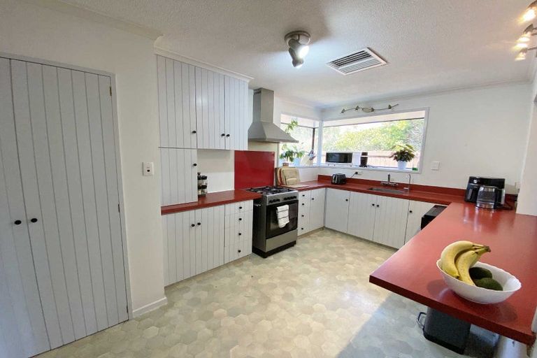 Photo of property in 12 Shamrock Place, Halswell, Christchurch, 8025