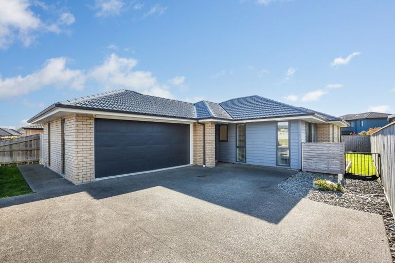 Photo of property in 5 Pohe Street, Waikanae, 5036