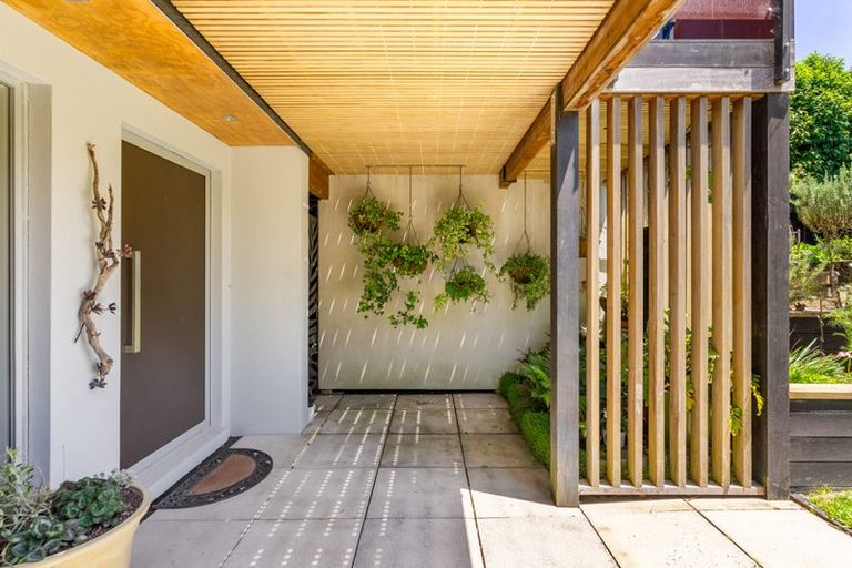 Photo of property in 38 Hinemoa Street, Birkenhead, Auckland, 0626