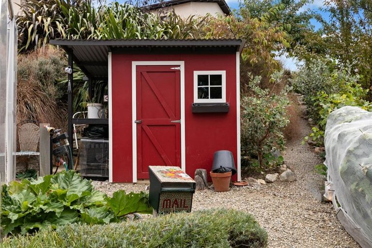 Photo of property in 27 Drake Place, Lake Hawea, Wanaka, 9382