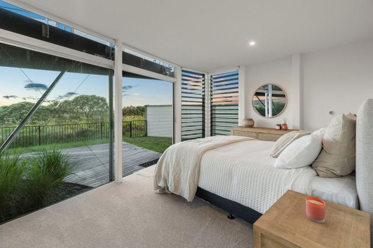 Photo of property in 4 Lagoon Way, Omaha, 0986