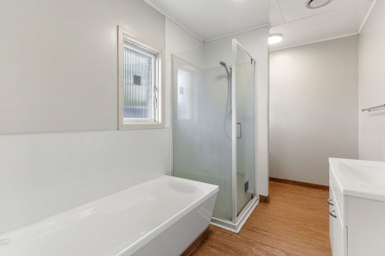 Photo of property in 31 Clevedon Road, Papakura, 2110