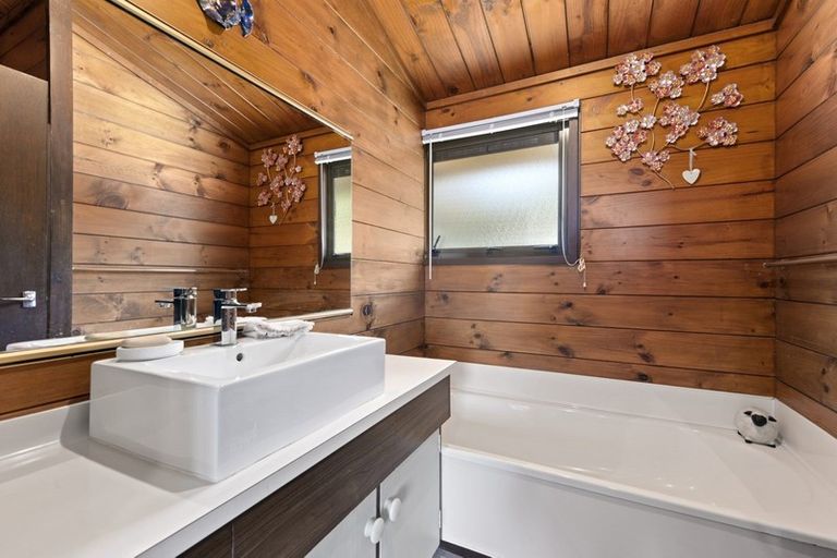 Photo of property in 108 Norana Road, Timberlea, Upper Hutt, 5018