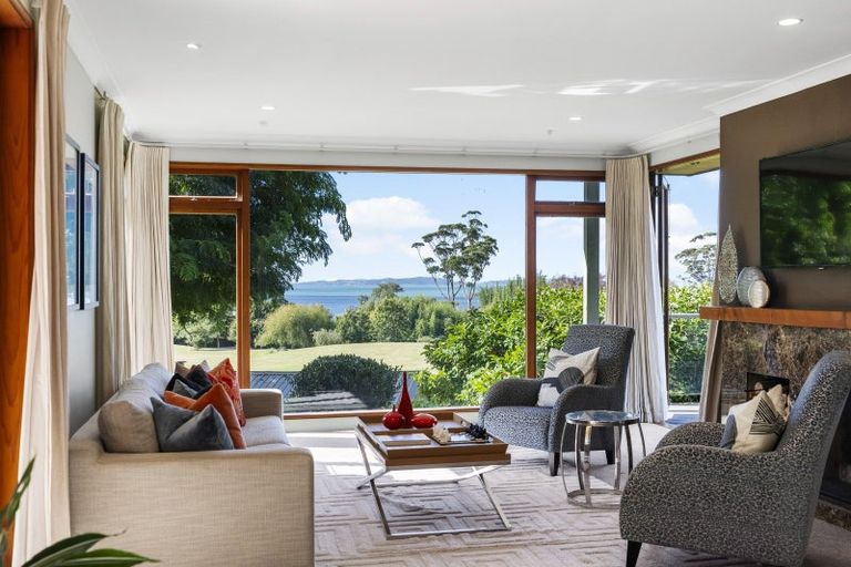 Photo of property in 247 Broomfields Road, Whitford, Howick, 2571