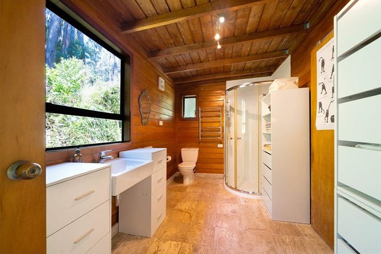 Photo of property in 182a Spur Road, Stillwater, Silverdale, 0993