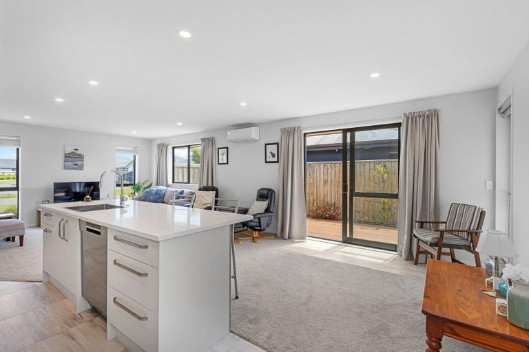 Photo of property in 53 Whitburn Avenue, Halswell, Christchurch, 8025